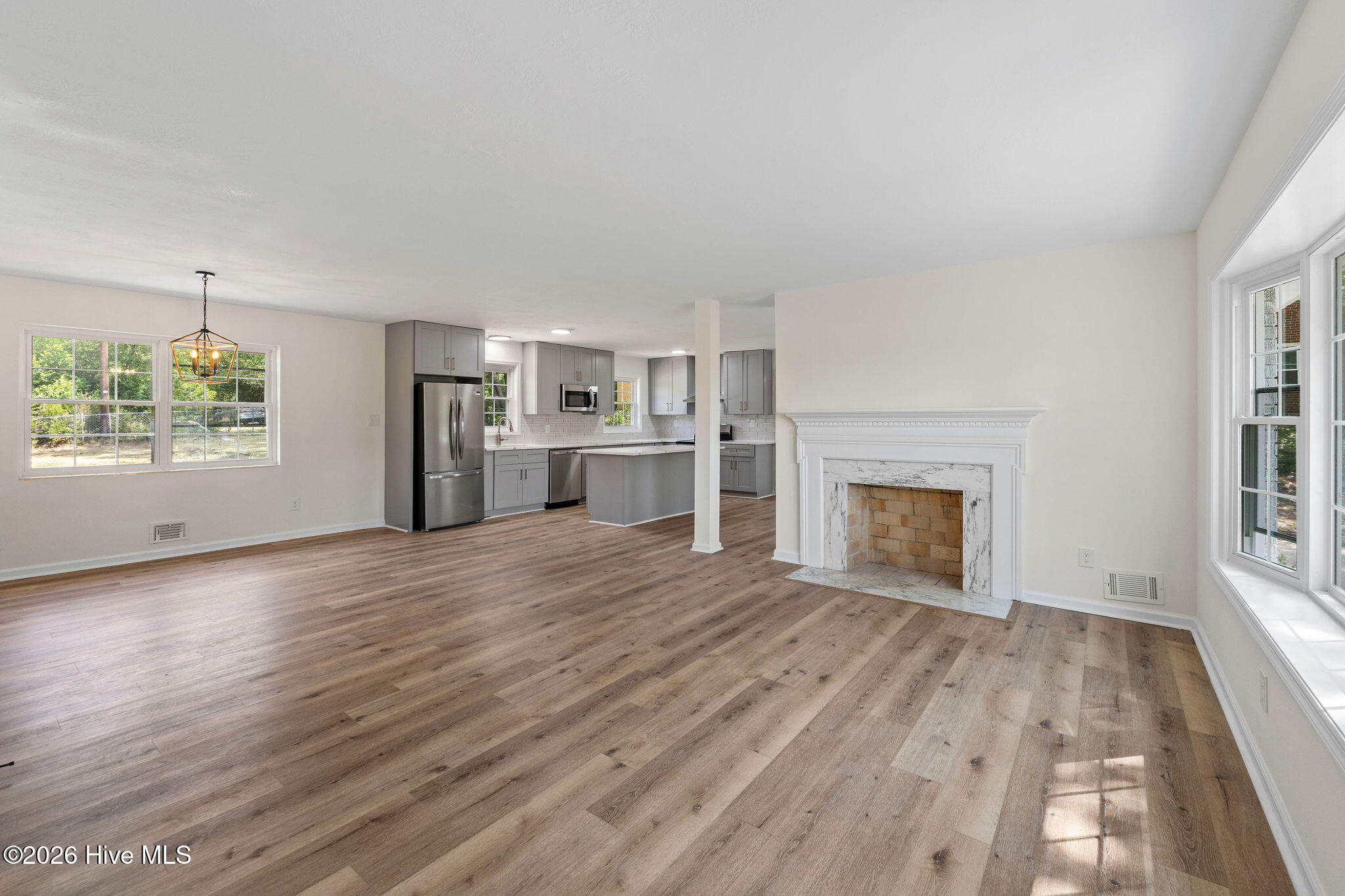 1828 Courtney Drive