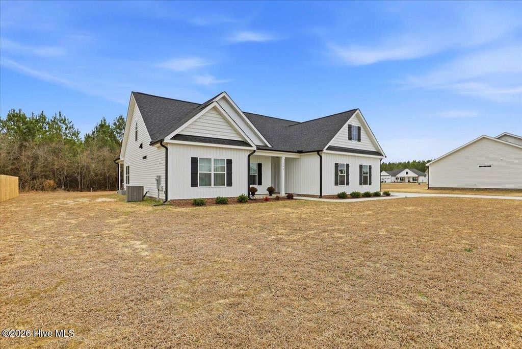 Photo of 204 Fitzgerald Drive, Pikeville, NC 27863 (MLS # 100552225)