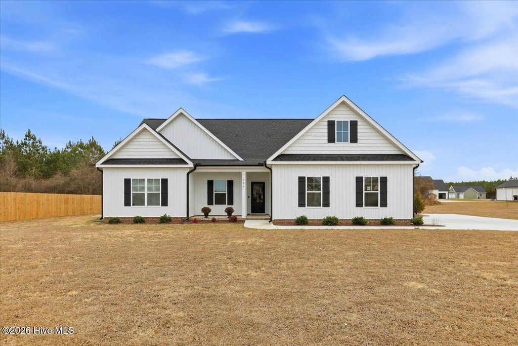 Photo of 204 Fitzgerald Drive, Pikeville, NC 27863 (MLS # 100552225)