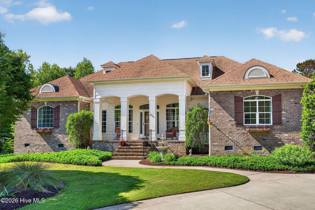 Photo of 305 Pecan Court, Hampstead, NC 28443 (MLS # 100572091)