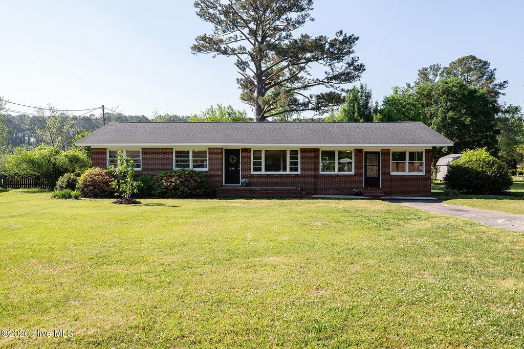 Photo of 117 Whitman Avenue, Castle Hayne, NC 28429 (MLS # 100567533)