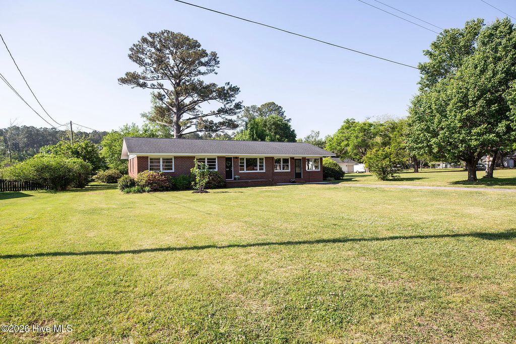 Photo of 117 Whitman Avenue, Castle Hayne, NC 28429 (MLS # 100567533)