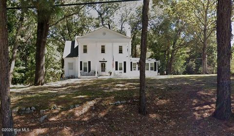 Photo of 900 Beaman Street, Clinton, NC 28328 (MLS # 100558309)
