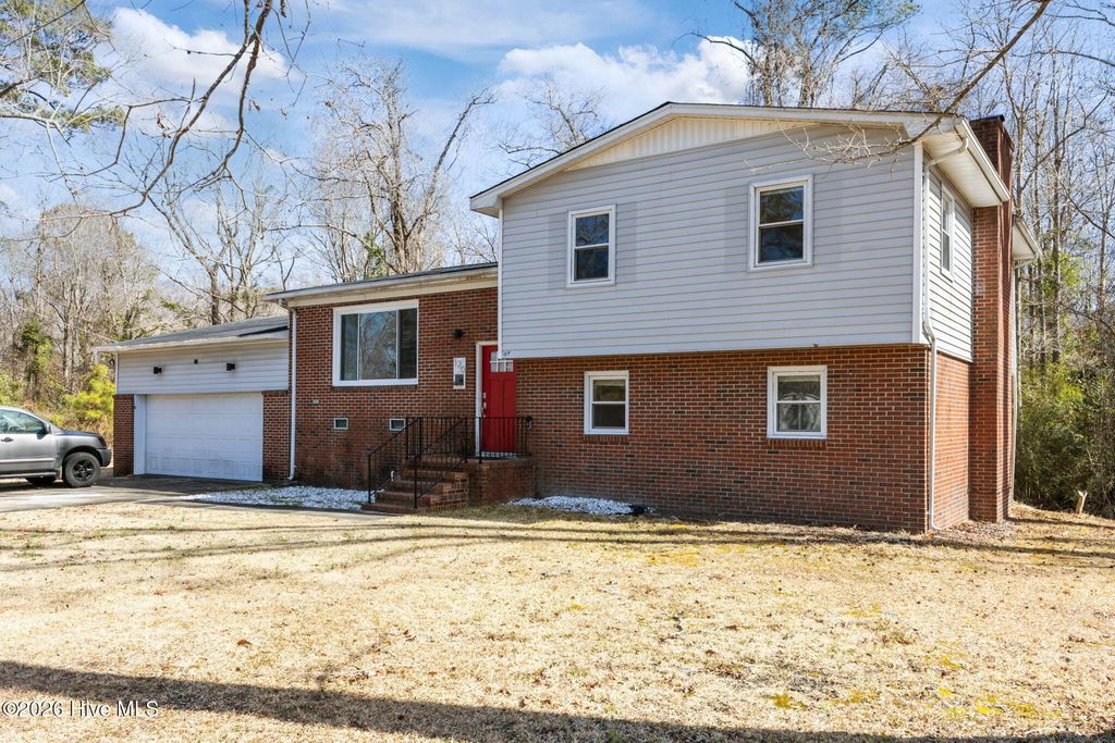 Photo of 120 Jupiter Trail, Jacksonville, NC 28546 (MLS # 100555859)