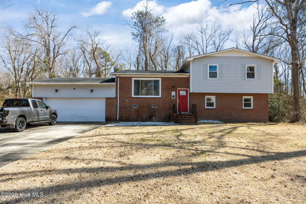 Photo of 120 Jupiter Trail, Jacksonville, NC 28546 (MLS # 100555859)