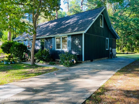 Homes For Sale - 744 Mrs Tates Road<br/> Whiteville, NC 28472