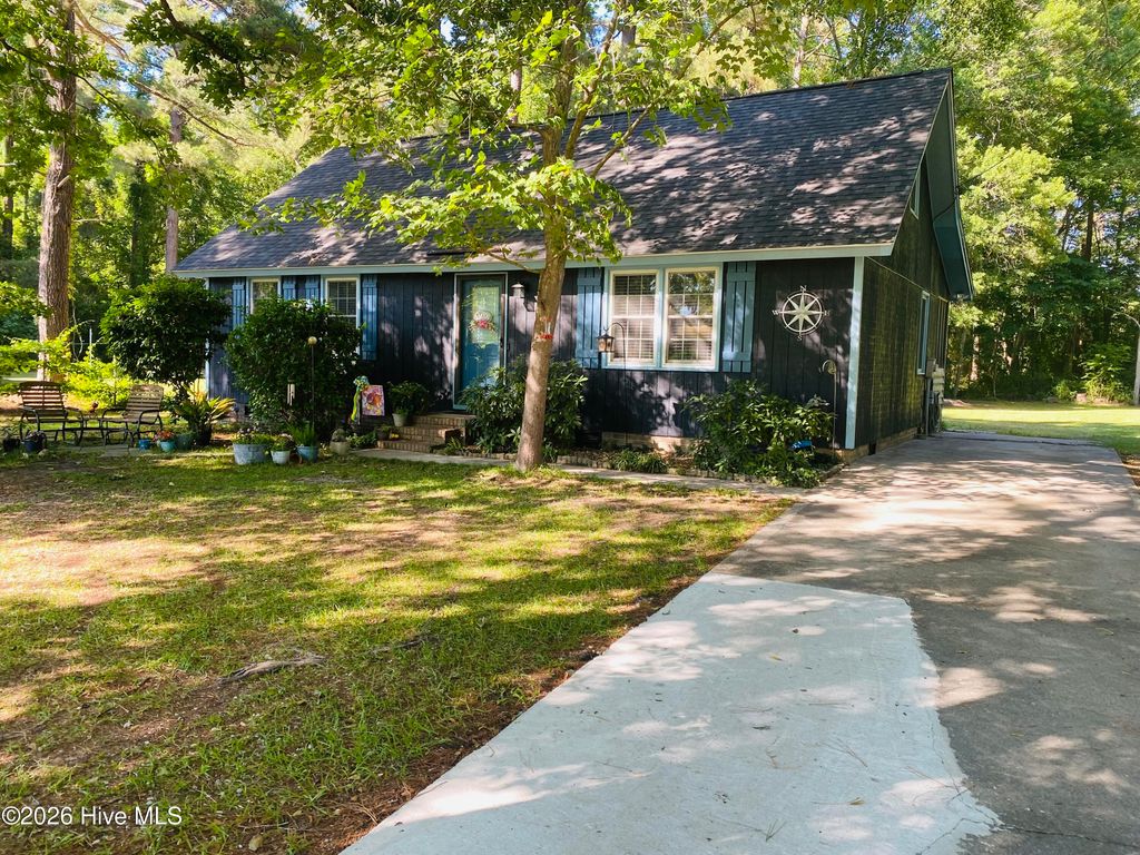 Photo of 744 Mrs Tates Road, Whiteville, NC 28472 (MLS # 100576843)