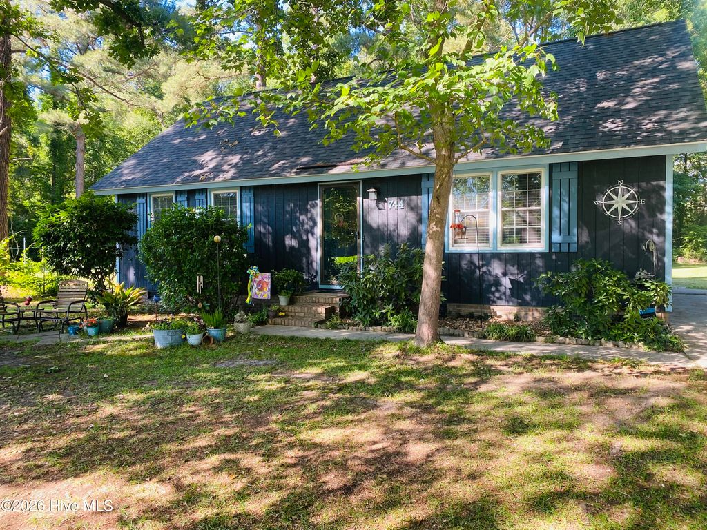 Photo of 744 Mrs Tates Road, Whiteville, NC 28472 (MLS # 100576843)