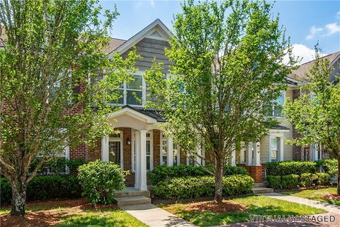Townhouse For Sale - 31 Moonlight Trail<br/> Port Wentworth, GA 31407