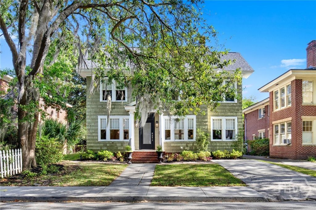 Photo of 208 E 48th Street, Savannah, GA 31405 (MLS # SA351010)