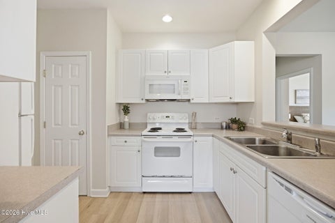 Tiny photo for 730 Indica Court #Apt 102, Wilmington, NC 28405 (MLS # 100589471)