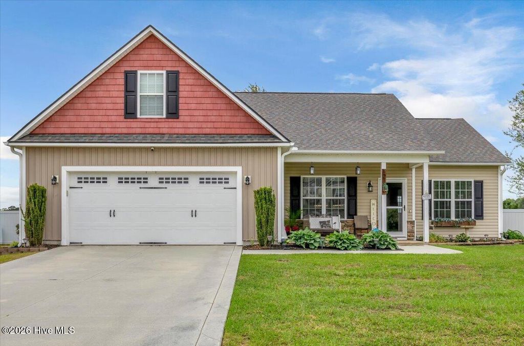 Photo of 121 Buckhaven Drive, Richlands, NC 28574 (MLS # 100570228)