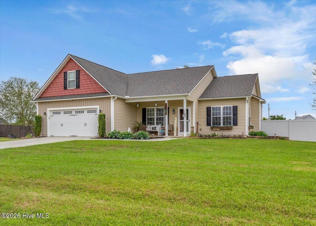 Photo of 121 Buckhaven Drive, Richlands, NC 28574 (MLS # 100570228)