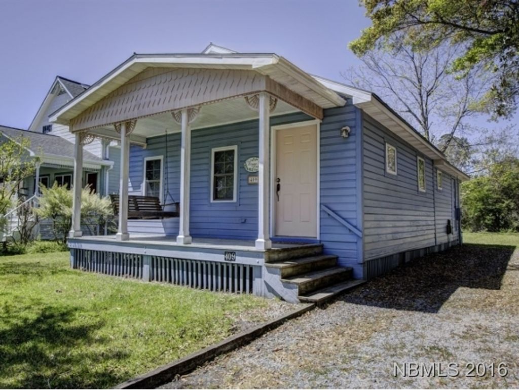 Photo of 409 High Street, Oriental, NC 28571 (MLS # 100564608)