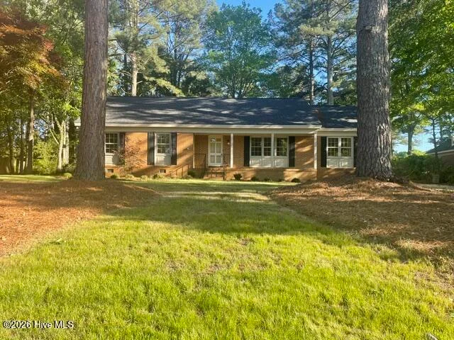 303 Ridge Road NW