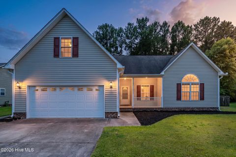 Homes For Sale - 111 Croatan Woods Drive<br/> New Bern, NC 28562