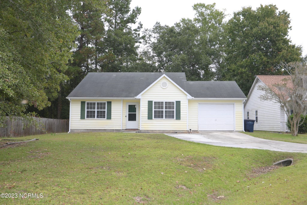 Photo of 621 S Hampton Drive, Jacksonville, NC 28546 (MLS # 100605634)