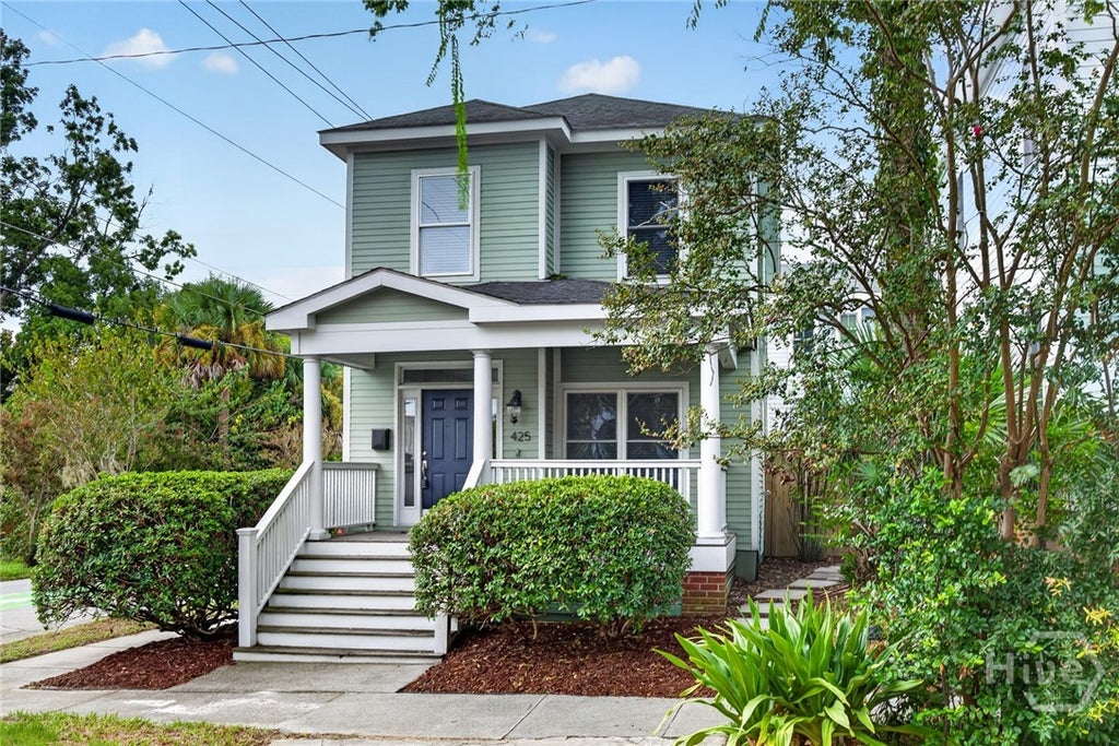 Photo of 425 E 31st Street, Savannah, GA 31401 (MLS # SA364673)