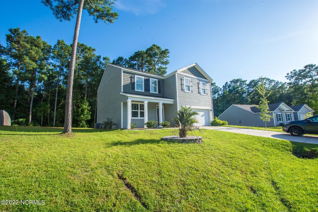 Photo of 109 Old Dock Landing Road, Sneads Ferry, NC 28460 (MLS # 100560048)