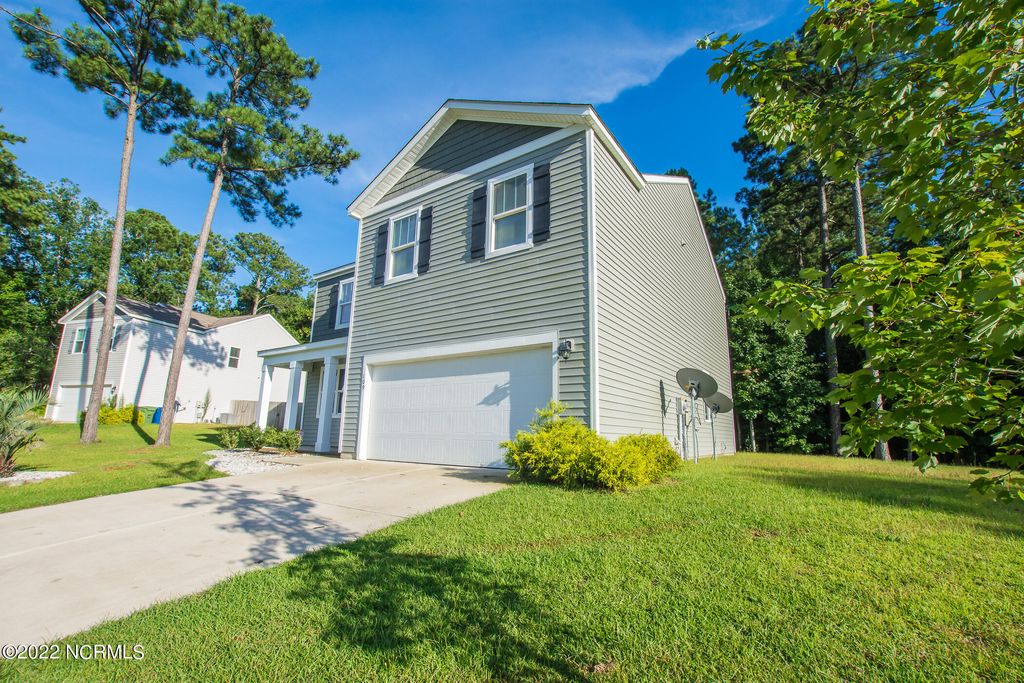 Photo of 109 Old Dock Landing Road, Sneads Ferry, NC 28460 (MLS # 100560048)