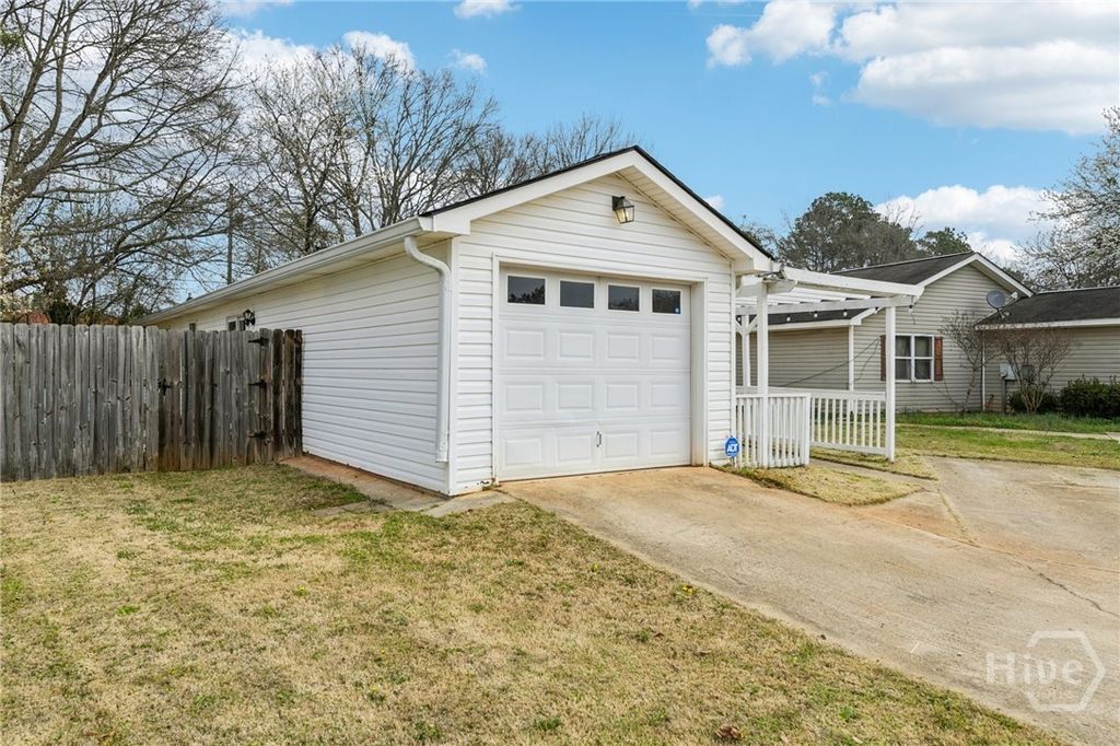 Photo of 269 Buckingham Court, Athens, GA 30607 (MLS # CL350691)