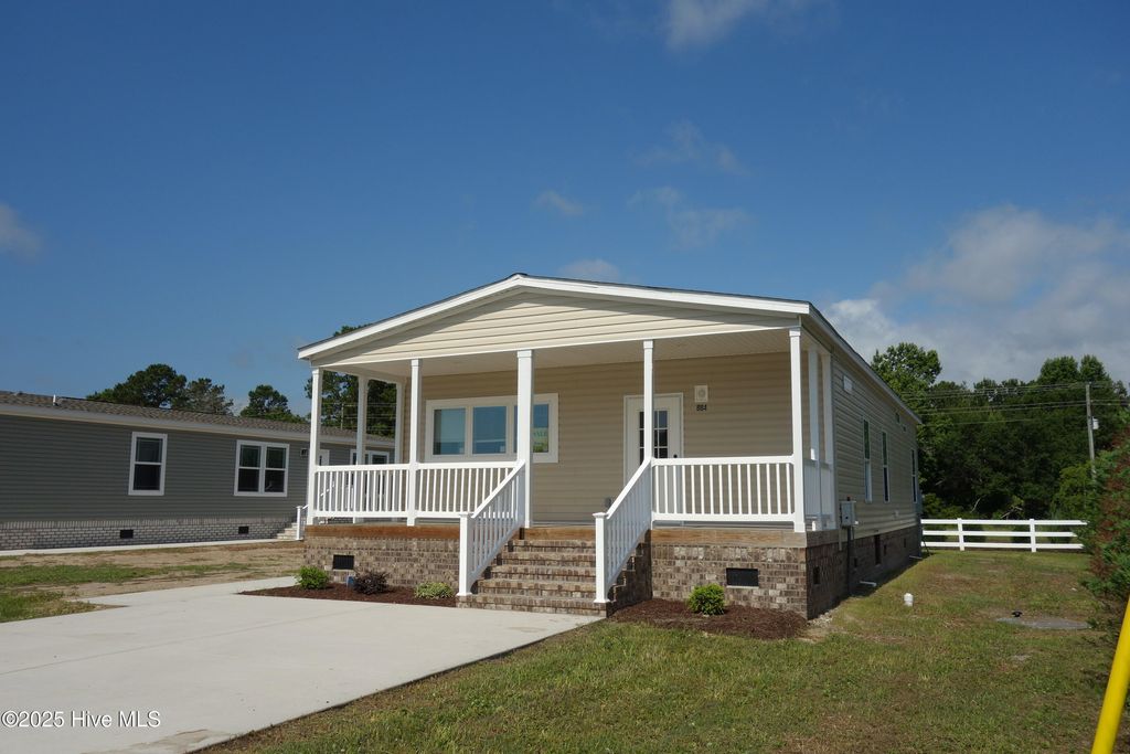 Photo of 884 Yaupon Drive SW, Calabash, NC 28467 (MLS # 100569265)