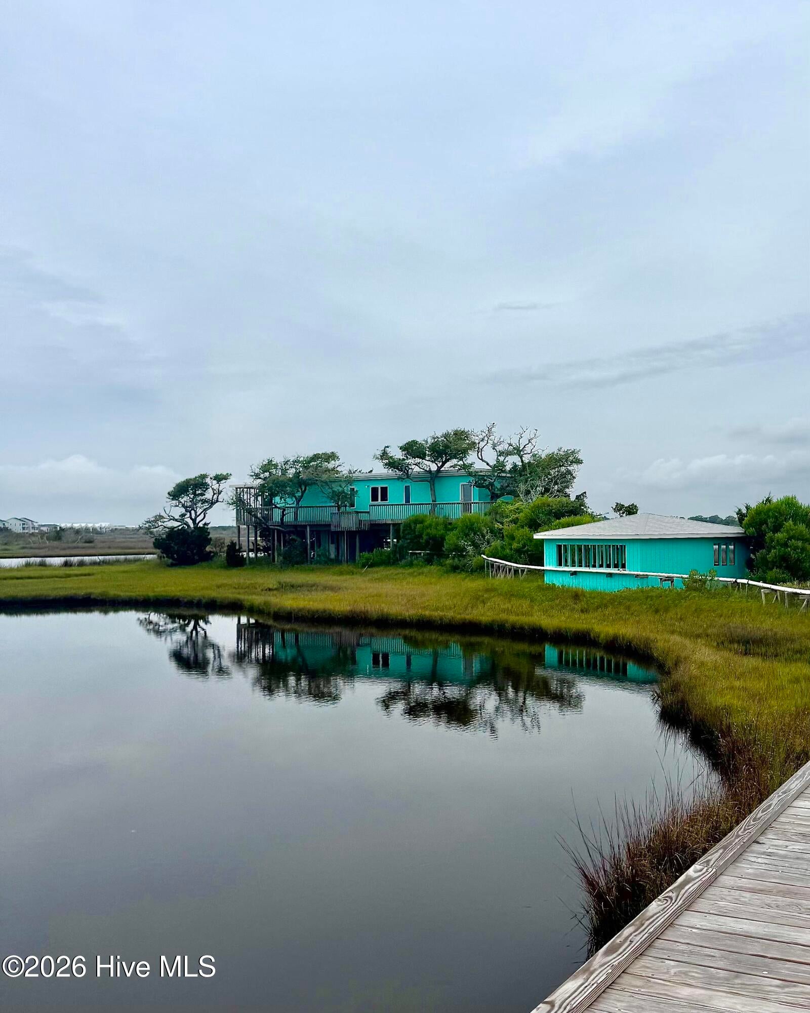 957 Broadway Street, Surf City, NC, 28445