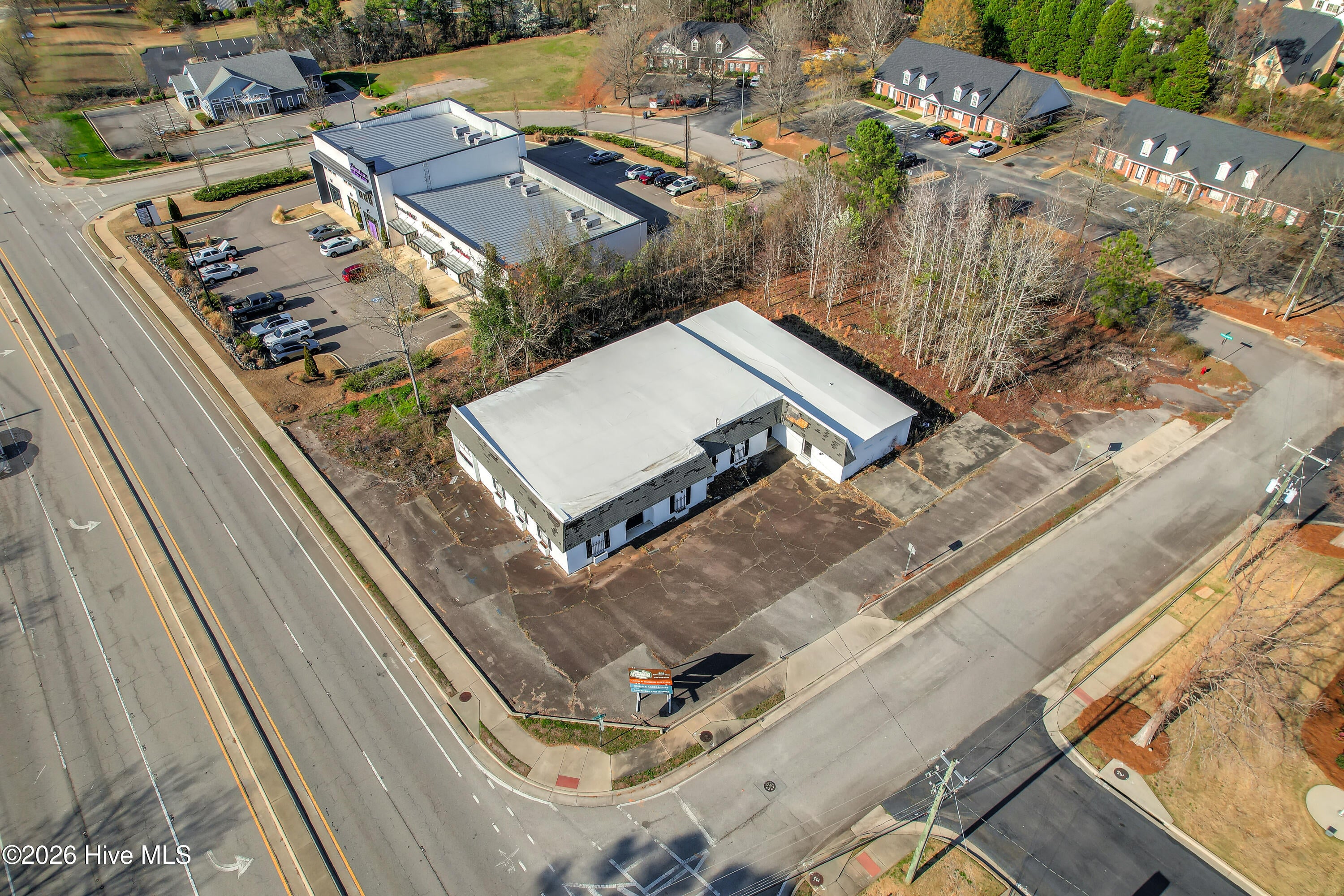 425 Furys Ferry Road