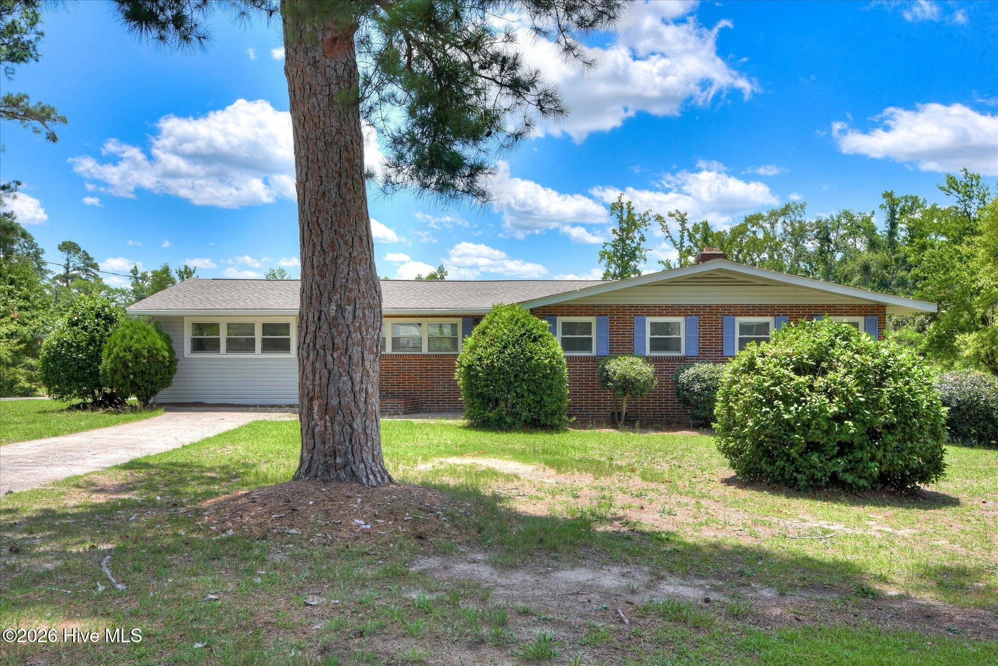 725 Riverview Drive