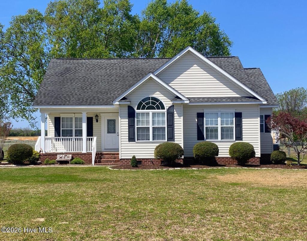 Photo of 105 Willowbrook Drive, Pikeville, NC 27863 (MLS # 100565819)