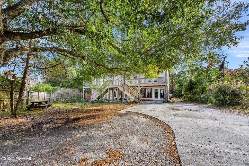 Photo of 401 Risley Road, Carolina Beach, NC 28428 (MLS # 100544493)