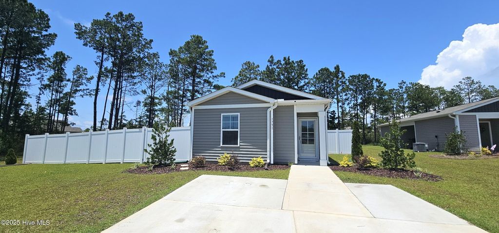 Photo of 1791 Penelton Court SE, Bolivia, NC 28422 (MLS # 100494043)
