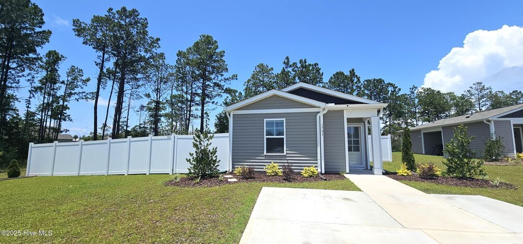 Photo of 1791 Penelton Court SE, Bolivia, NC 28422 (MLS # 100494043)
