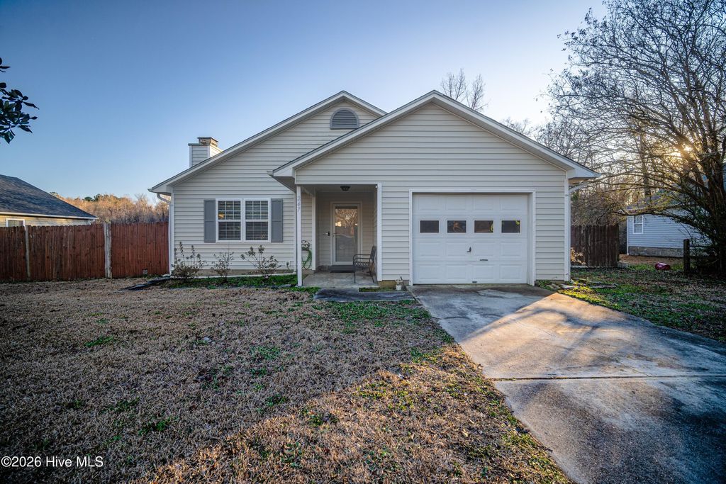 Photo of 247 Pollard Drive, Jacksonville, NC 28540 (MLS # 100552332)