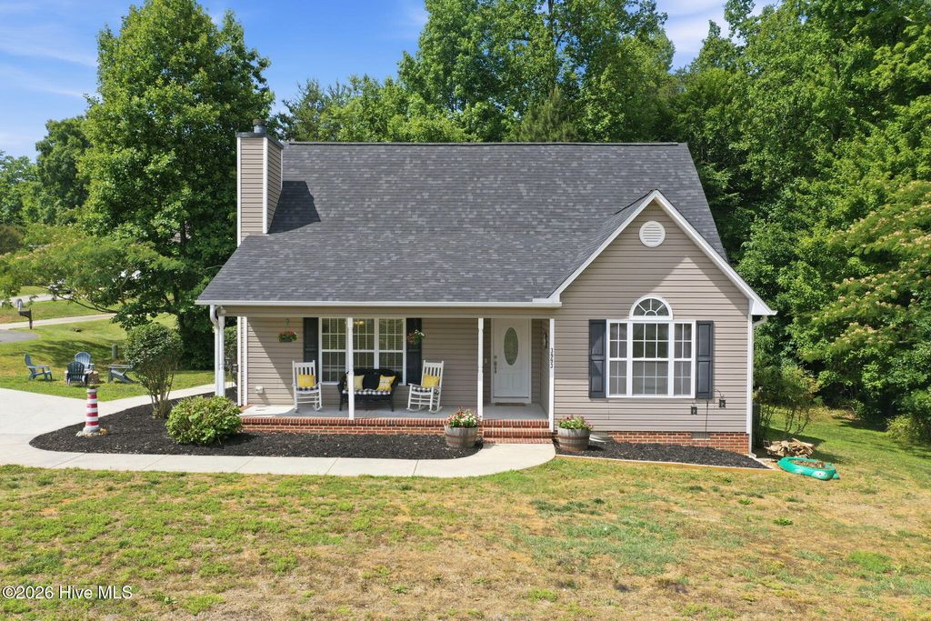 Photo of 3993 Yount Court, Burlington, NC 27215 (MLS # 100578921)