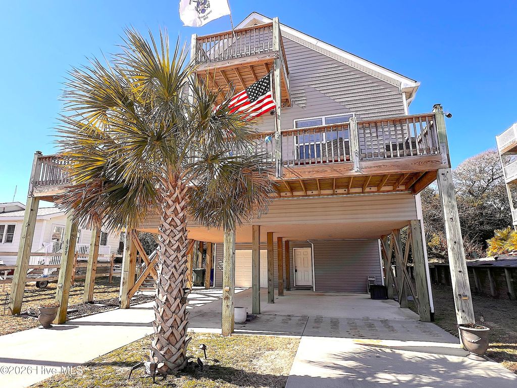 Photo of 127 Eastview Drive, Emerald Isle, NC 28594 (MLS # 100550759)