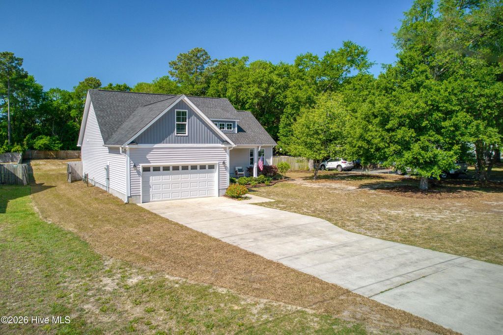 Photo of 2520 Sloop Point Road, Hampstead, NC 28443 (MLS # 100569284)