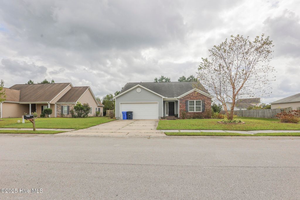Photo of 206 Wynbrookee Lane, Jacksonville, NC 28546 (MLS # 100536070)