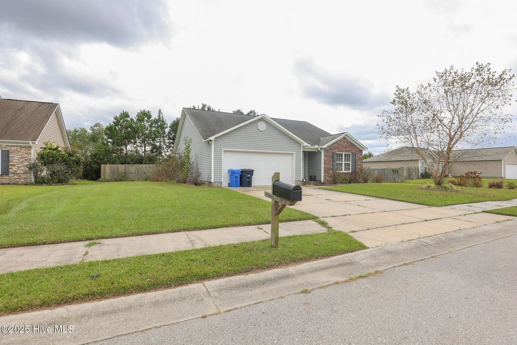 Photo of 206 Wynbrookee Lane, Jacksonville, NC 28546 (MLS # 100536070)