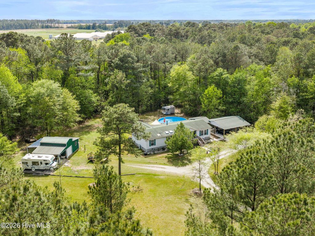 Photo of 127 Rojay Lane, Richlands, NC 28574 (MLS # 100566420)