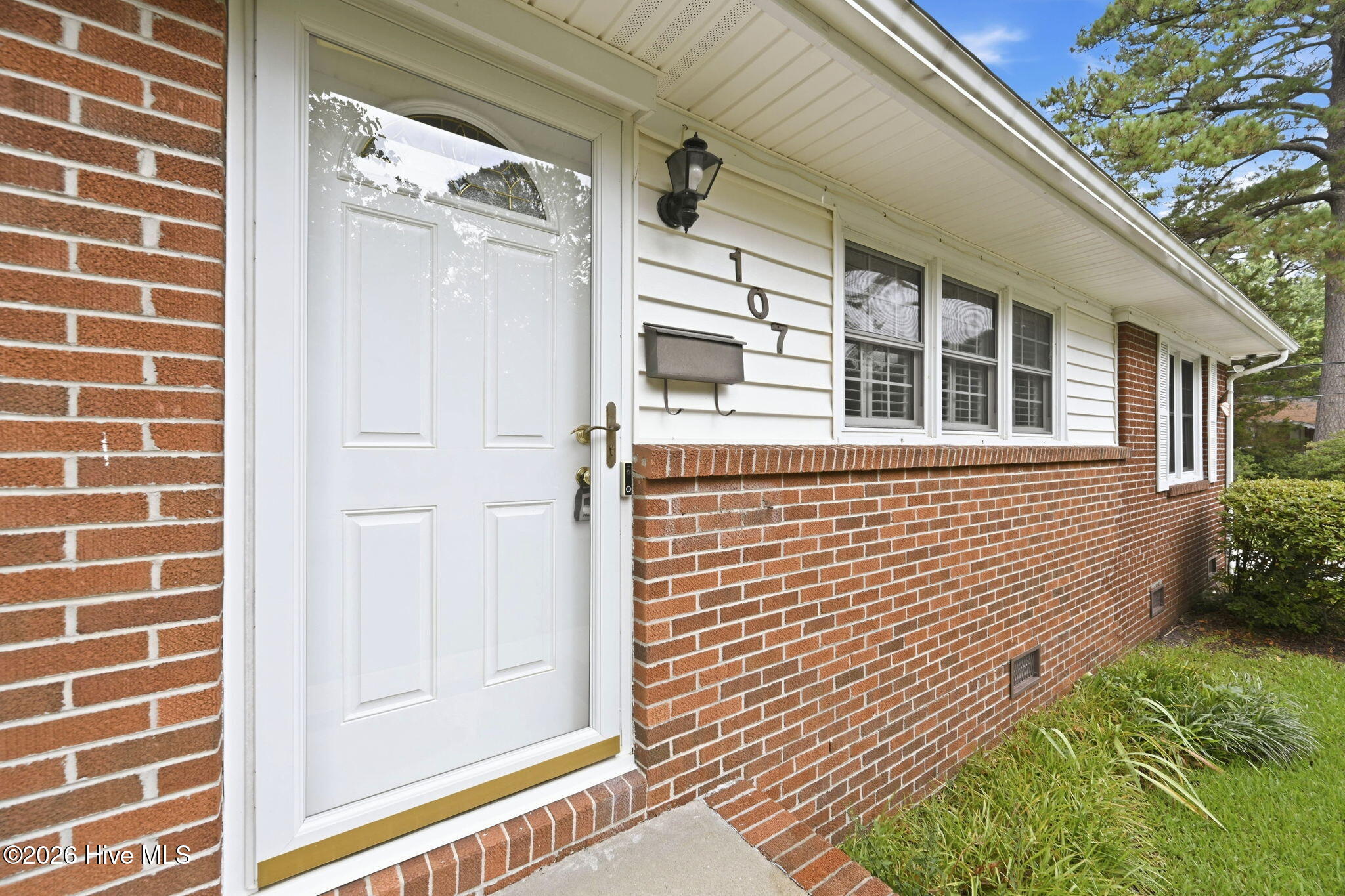 107 Arthur Court