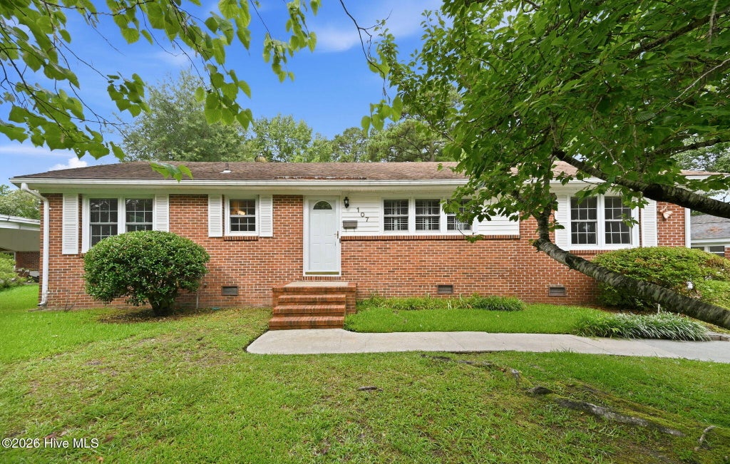Photo of 107 Arthur Court, Jacksonville, NC 28546 (MLS # 100588963)