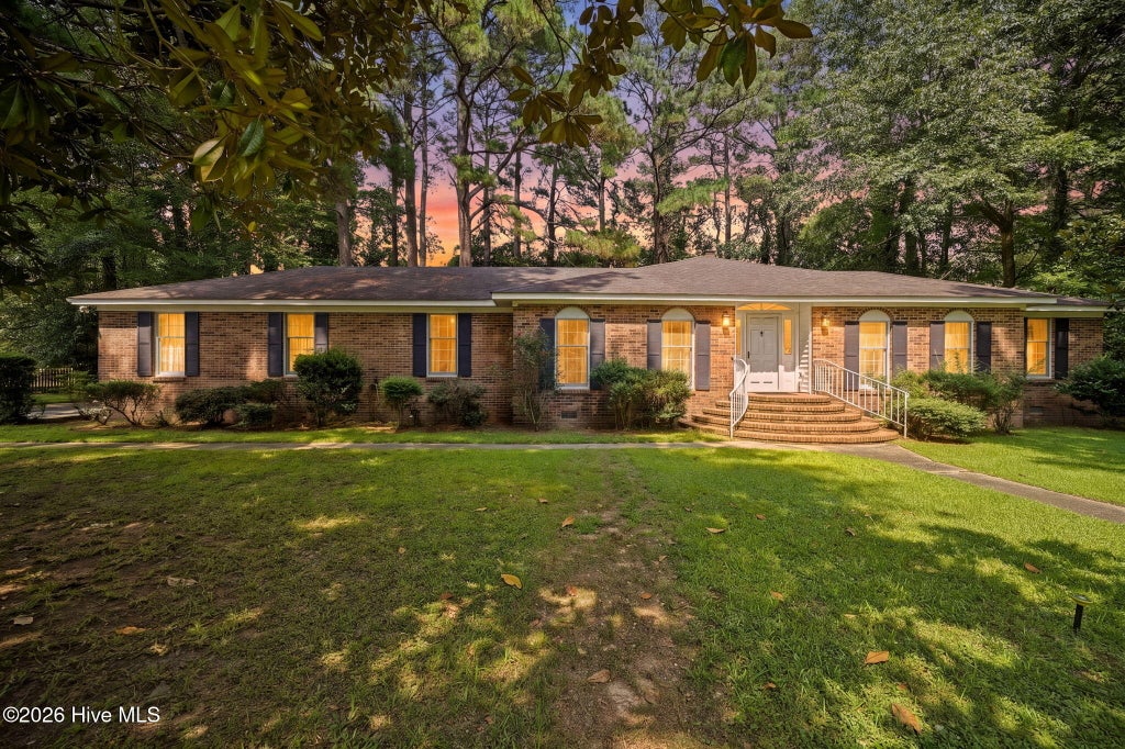 Photo of 108 Hunters Trail E, Elizabeth City, NC 27909 (MLS # 100608950)