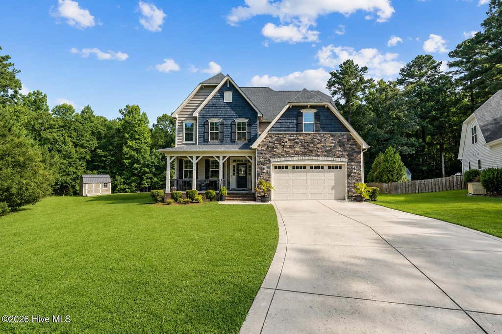 Photo of 178 Mayfield Court, Whispering Pines, NC 28327 (MLS # 100587694)