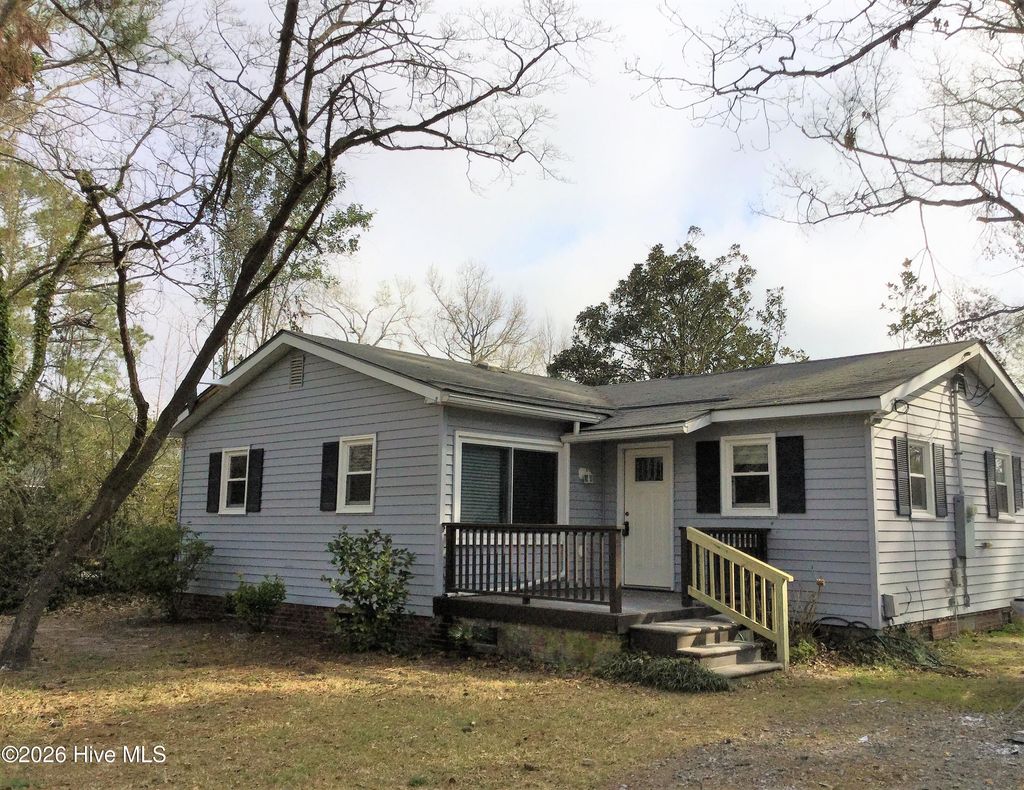 Photo of 9756 Graham Drive NE, Leland, NC 28451 (MLS # 100556325)