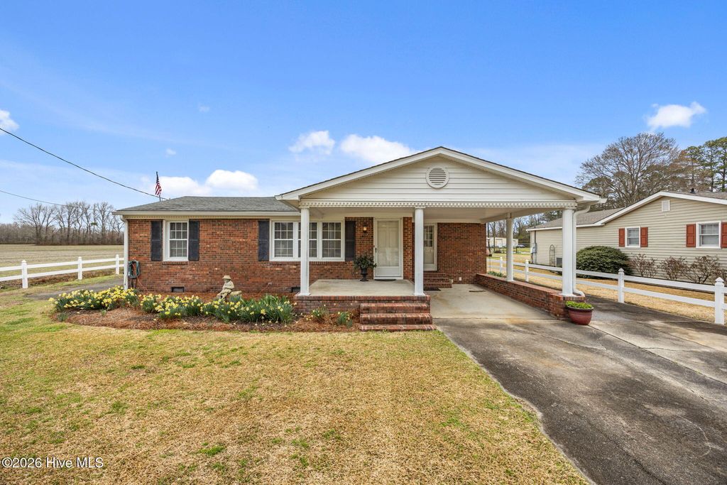 Photo of 437 E Kornegay Street, Dover, NC 28526 (MLS # 100559350)