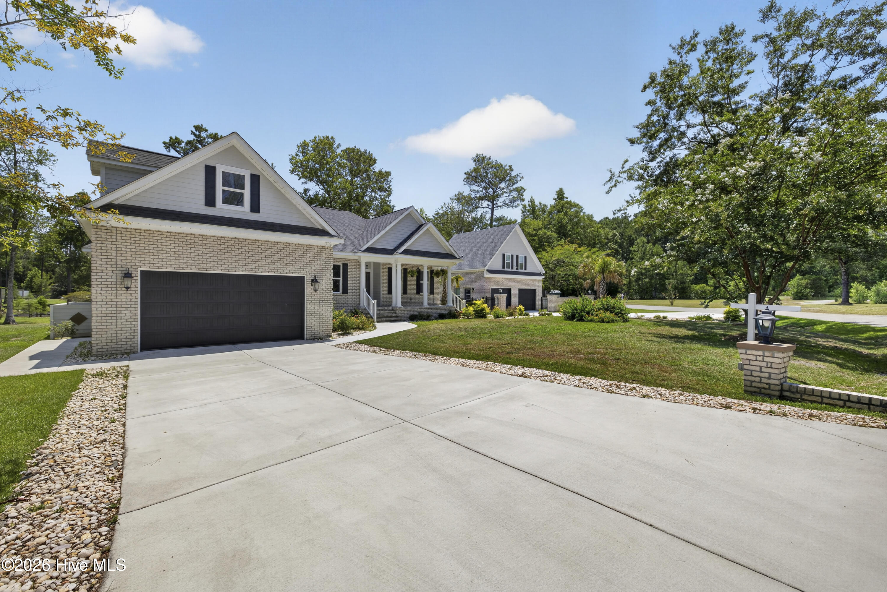 2507 Mary Frances Court NE