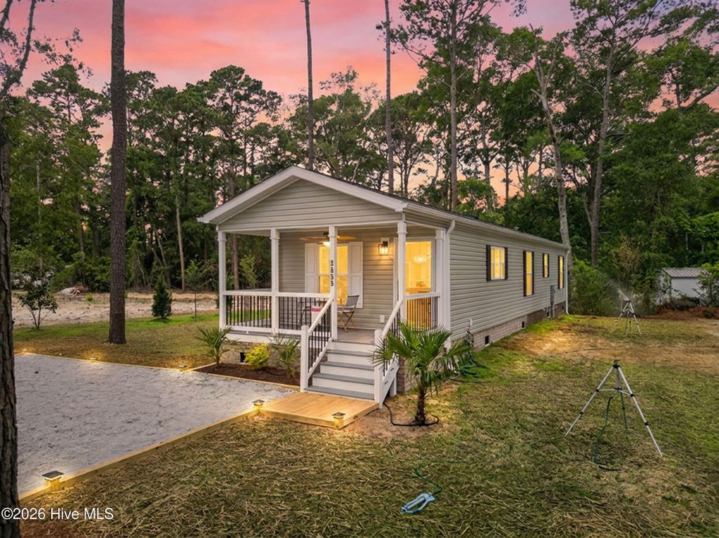 Photo of 3655 Lakeview Drive SW, Supply, NC 28462 (MLS # 100582990)