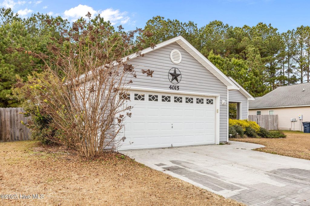 Photo of 4015 W T Whitehead Drive, Jacksonville, NC 28546 (MLS # 100545906)