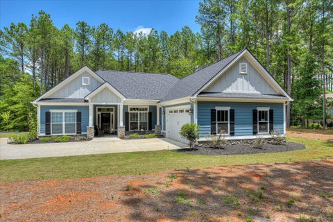 Homes For Sale - 201 Sunflower Circle<br/> McCormick, SC 29835